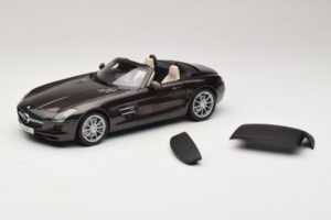 Mercedes SLS AMG Sepang Brown Minichamps 1:18 B66960080 Metalli — kuva 3 / 9