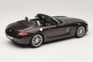 Mercedes SLS AMG Sepang Brown Minichamps 1:18 B66960080 Metalli — kuva 4 / 9