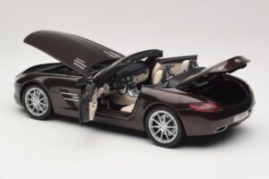 Mercedes SLS AMG Sepang Brown Minichamps 1:18 B66960080 Metalli — kuva 6 / 9