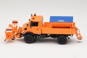 Mercedes Unimog 1300 L Lumiaura Oranssi Minichamps 1:43 439033060 Metalli — kuva 3 / 6