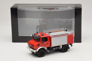 Mercedes Unimog 1300 L TLF 8/18 FF Oberammergau Minichamps 1:43 439033071 Metalli — kuva 6 / 6