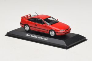 Opel Calibra Turbo 4x4 Punainen Maxichamps 1:43 940045721 Metalli — kuva 3 / 4