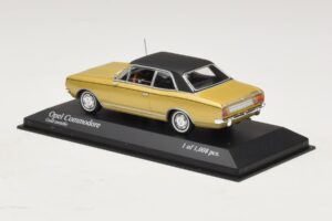 Opel Commodore A Kulta Metallinen Minichamps 1:43 430046165 Metalli — kuva 3 / 4