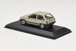 Opel Corsa A Vaaleanvihreä Metallinen Minichamps 1:43 CORSA001 Metalli — kuva 3 / 4