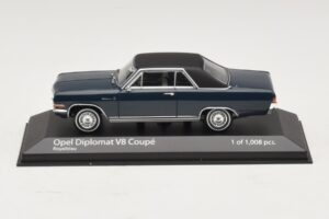 Opel Diplomat A V8 Coupe Tummansininen Minichamps 1:43 400048021 Metalli