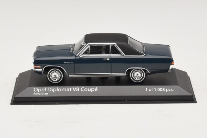 Opel Diplomat A V8 Coupe Tummansininen Minichamps 1:43 400048021 Metalli