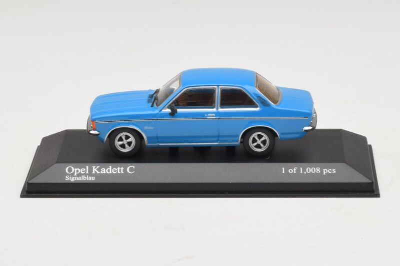 Opel Kadett C Sininen Minichamps 1:43 Opel Kadett C Sininen Minichamps 1:43 400048101 Metalli