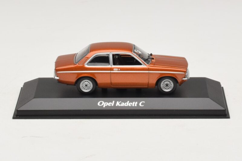 Opel Kadett C Pronssi Metallinen Maxichamps 1:43 940045600 Metalli