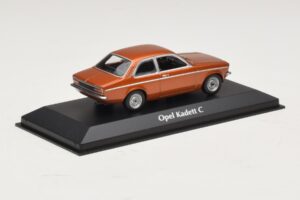 Opel Kadett C Pronssi Metallinen Maxichamps 1:43 940045600 Metalli — kuva 2 / 4