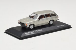 Opel Kadett C Caravan Silver Metallic Minichamps 1:43 400048111 Metalli — kuva 2 / 4