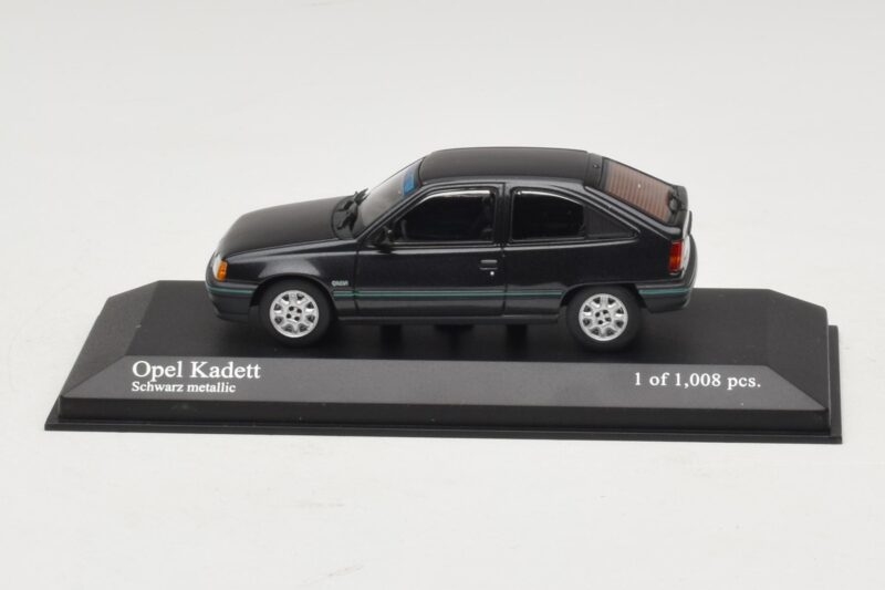 Opel Kadett E Black Metallic Minichamps 1:43 Opel Kadett E Black Metallic Minichamps 1:43 400045901 Metalli
