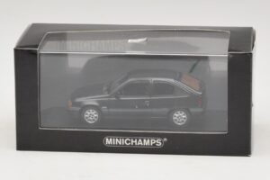 Opel Kadett E Black Metallic Minichamps 1:43 400045901 Metalli — kuva 4 / 4