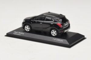 Opel Mokka Musta Metallinen Minichamps 1:43 410042101 Metalli — kuva 3 / 4