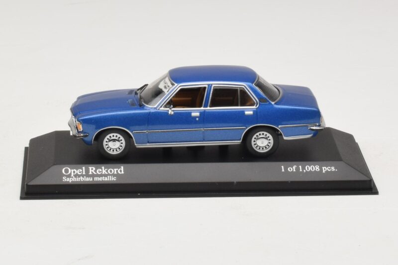 Opel Rekord D Sininen Metallinen Minichamps 1:43 Opel Rekord D Sininen Metallinen Minichamps 1:43 400044002 Metalli