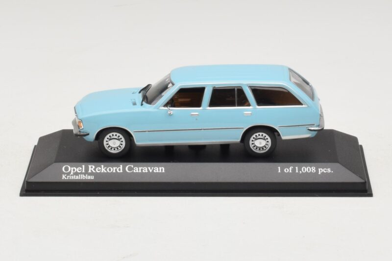 Opel Rekord D Caravan Vaaleansininen Minichamps 1:43 Opel Rekord D Caravan Vaaleansininen Minichamps 1:43 400044014 Metalli