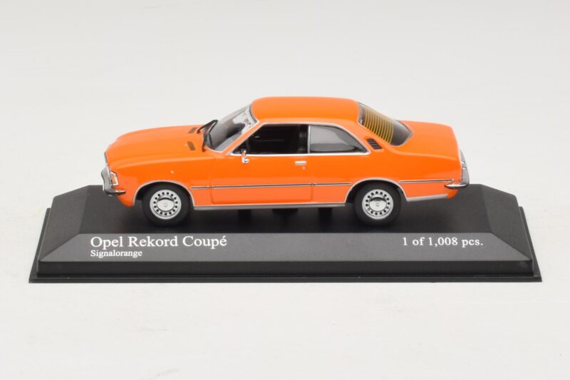 Opel Rekord D Coupé Oranssi Minichamps 1:43 Opel Rekord D Coupé Oranssi Minichamps 1:43 400044024 Metalli