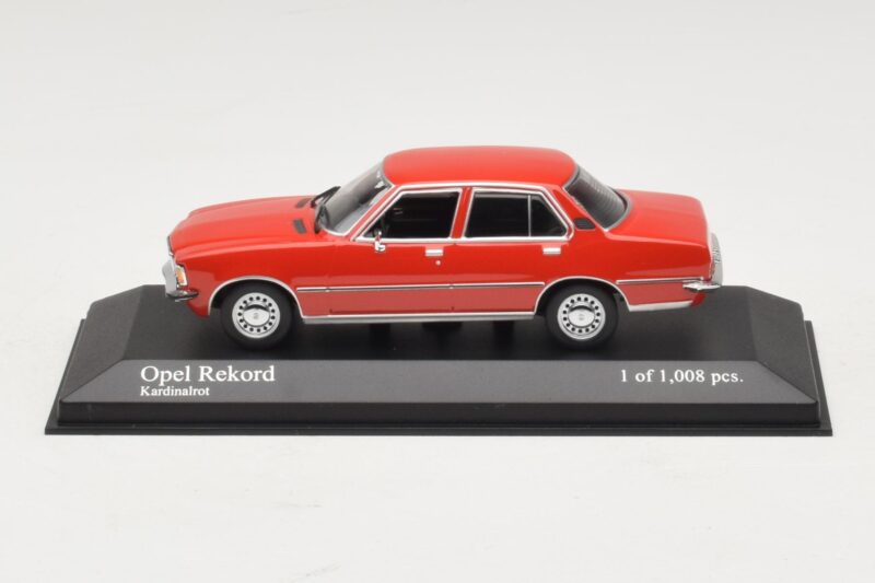 Opel Rekord D Punainen Minichamps 1:43 400044004 Metalli