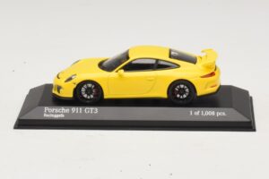 Porsche 911 991 GT3 Keltainen Minichamps 1:43 410062021 Metalli