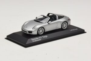 Porsche 911 991 Targa Hopea Minichamps 1:43 410062442 Metalli — kuva 2 / 4