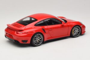 Porsche 911 991 Turbo S Punainen Minichamps 1:18 110062320 Metalli — kuva 2 / 8