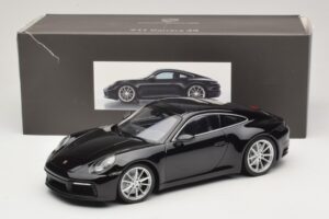 Porsche 911 992 Carrera 4S Musta Minichamps 1:18 WAP0211120R992 Metalli — kuva 6 / 6