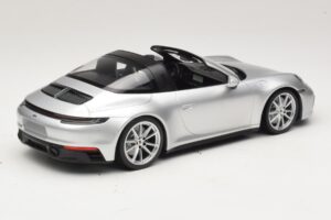 Porsche 911 992 Targa 4 GTS Hopea Minichamps 1:18 WAP0211460RTRG Metalli — kuva 2 / 6