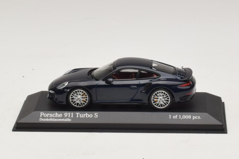 Porsche 911 996 Sininen Metallinen Minichamps 1:43 Porsche 911 996 Sininen Metallinen Minichamps 1:43 400061180 Metalli
