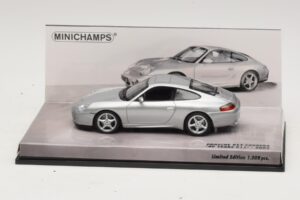 Porsche 911 996 Carrera 40-Vuotisjuhla Hopea Minichamps 1:43 436061070 Metalli