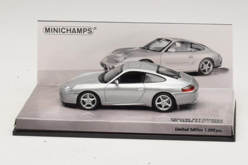 Porsche 911 996 Carrera 40-Vuotisjuhla Hopea Minichamps 1:43 436061070 Metalli
