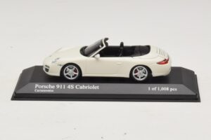 Porsche 911 997 Carrera 4S Avoauto Valkoinen Minichamps 1:43 400066431 Metalli