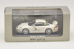 Porsche 911 997 GT3 #22 Valkoinen Minichamps 1:43 WAP020102016 Metalli — kuva 4 / 4