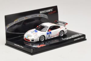 Porsche 911 997 GT3 RS #11 24 Hours Nurburgring 2010 Minichamps 1:43 437106711 Metalli — kuva 2 / 5