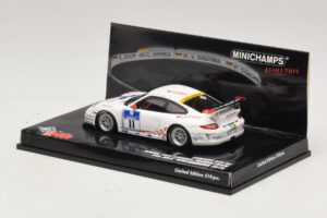 Porsche 911 997 GT3 RS #11 24 Hours Nurburgring 2010 Minichamps 1:43 437106711 Metalli — kuva 3 / 5