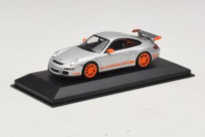 Porsche 911 997 GT3 RS Hopea Oranssi Minichamps 1:43 403066013 Metalli — kuva 2 / 4
