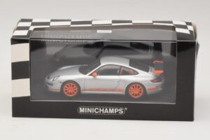 Porsche 911 997 GT3 RS Hopea Oranssi Minichamps 1:43 403066013 Metalli — kuva 4 / 4