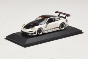 Porsche 911 997 GT3 RSR #9 Presentation 2009 Minichamps 1:43 400096909 Metalli — kuva 2 / 4