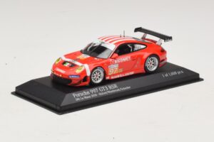 Porsche 911 997 GT3 RSR GT2 #97 M. Holzer / R. Westbrook 24 Hours of Le Mans 2010 Minichamps 1:43 410106997 Metalli — kuva 2 / 4