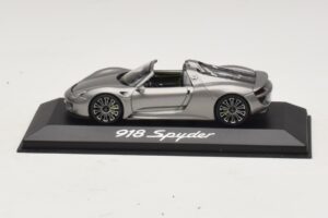 Porsche 918 Spyder Harmaa Metallic Minichamps 1:43 WAP0201000E Metalli