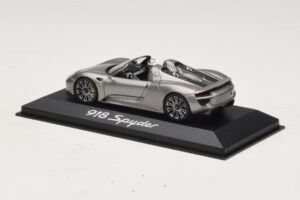 Porsche 918 Spyder Harmaa Metallic Minichamps 1:43 WAP0201000E Metalli — kuva 3 / 4