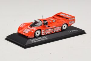 Porsche 962 IMSA #8 A.J. Foyt / B. Wollek 12 Hours of Sebring 1985 Minichamps 1:43 400856508 Metalli — kuva 2 / 4