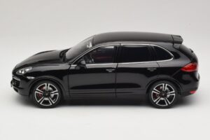 Porsche Cayenne Turbo S 92A Musta Metallinen Minichamps 1:18 110062100 Metalli — kuva 4 / 8