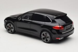 Porsche Cayenne Turbo S 92A Musta Metallinen Minichamps 1:18 110062100 Metalli — kuva 7 / 8