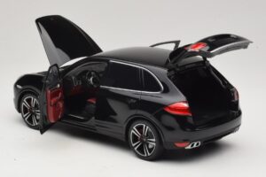 Porsche Cayenne Turbo S 92A Musta Metallinen Minichamps 1:18 110062100 Metalli — kuva 5 / 8