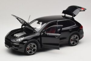 Porsche Cayenne Turbo S 92A Musta Metallinen Minichamps 1:18 110062100 Metalli — kuva 2 / 8