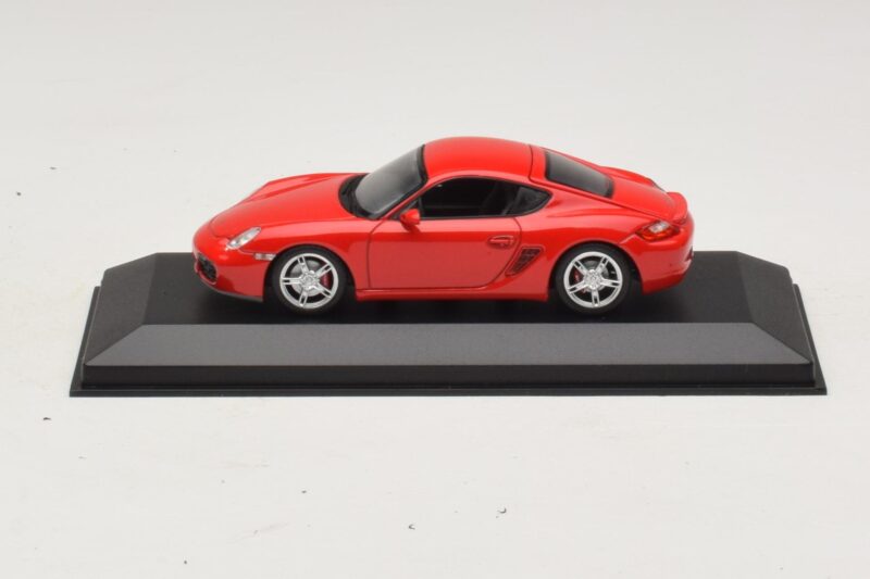 Porsche Cayman 987 S Punainen Minichamps 1:43 400065620 Metalli