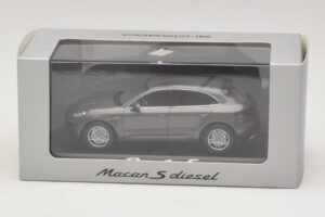 Porsche Macan S Diesel 95B Pronssi Metallic Minichamps 1:43 WAP0201510E Metalli — kuva 4 / 4