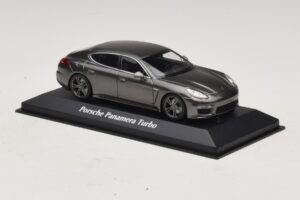 Porsche Panamera 970 Turbo Harmaa Metallic Maxichamps 1:43 940062371 Metalli — kuva 3 / 4