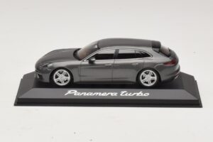 Porsche Panamera 971 Turbo Harmaa Metallic Minichamps 1:43 WAP0207610H Metalli