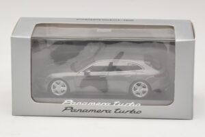 Porsche Panamera 971 Turbo Harmaa Metallic Minichamps 1:43 WAP0207610H Metalli — kuva 4 / 4