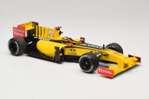 Renault R30 Showcar #11 R. Kubica F1 2010 Minichamps 1:18 150100081 Metalli — kuva 4 / 6